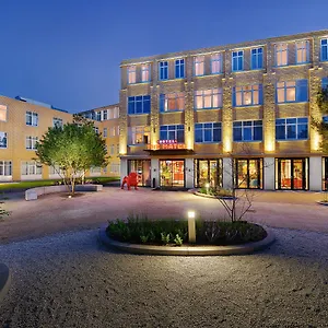 Otel The Match